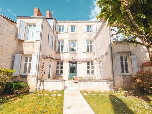 Maison 10 pièces 265 m²