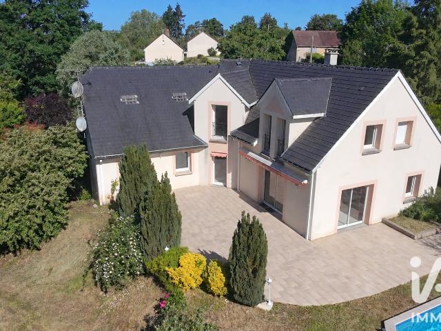Maison 10 pièces 266 m²