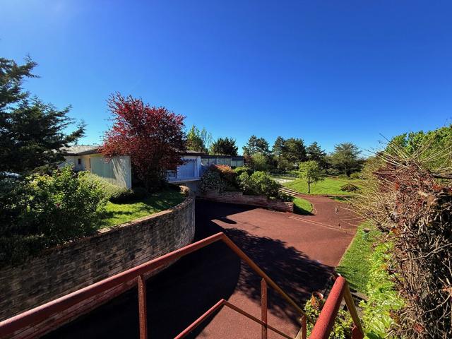 Maison 10 pièces 268 m²