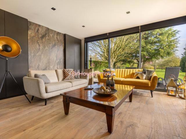 Maison 10 pièces 268 m²