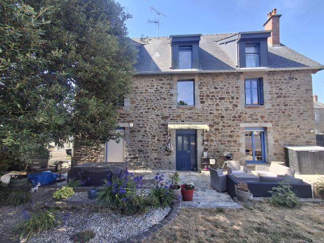 Maison 10 pièces 268 m²