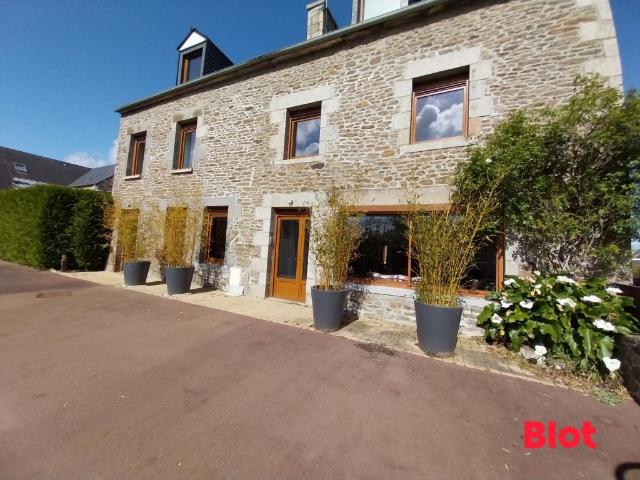 Maison 10 pièces 269 m²