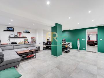 Maison 10 pièces 273 m²