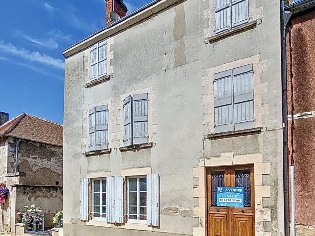 Maison 10 pièces 270 m²