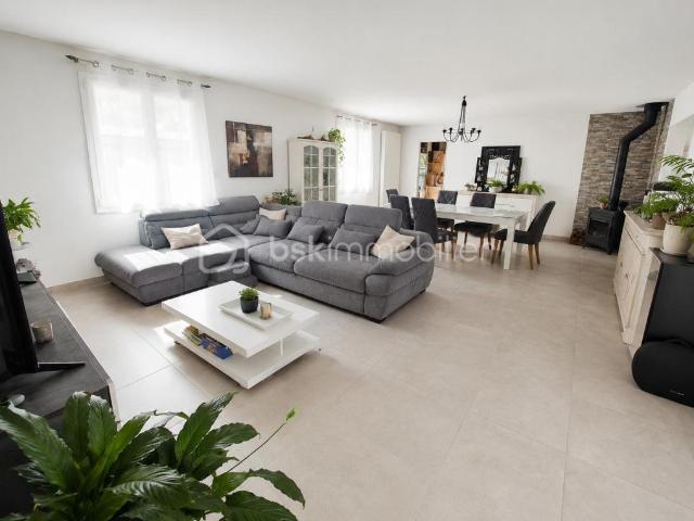 Maison 10 pièces 270 m²