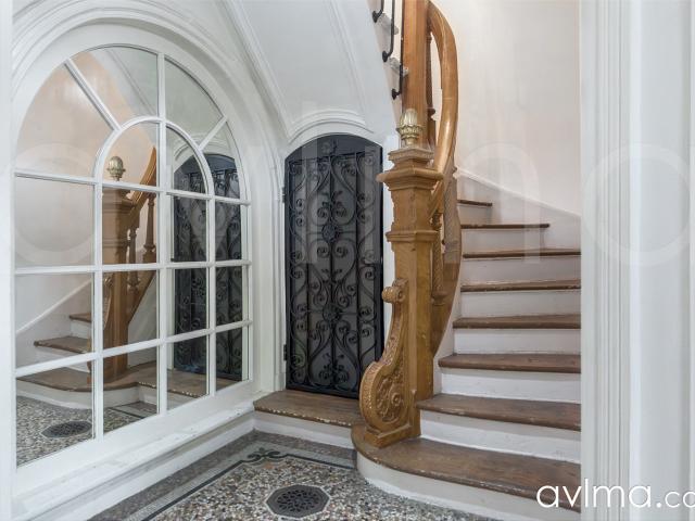 Maison 10 pièces 270 m²