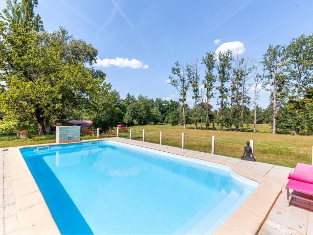 Maison 10 pièces 270 m²
