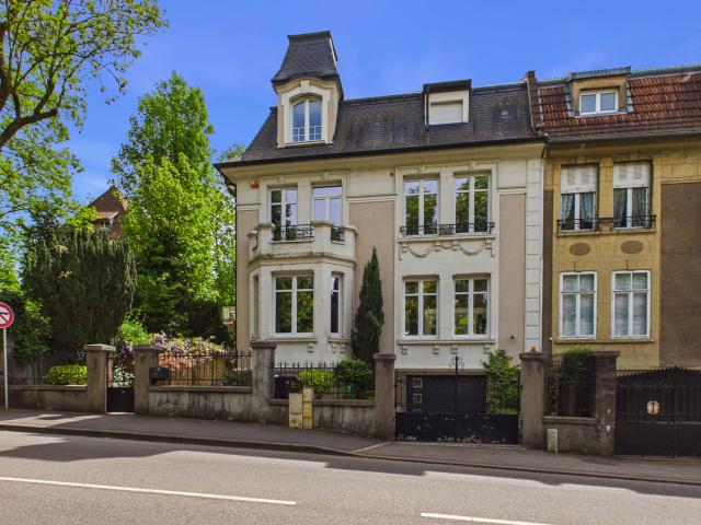 Maison 10 pièces 270 m²