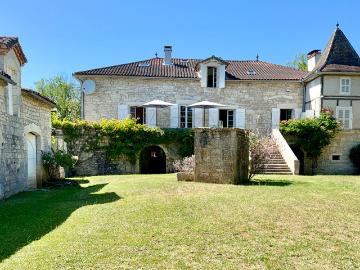 Maison 10 pièces 270 m²