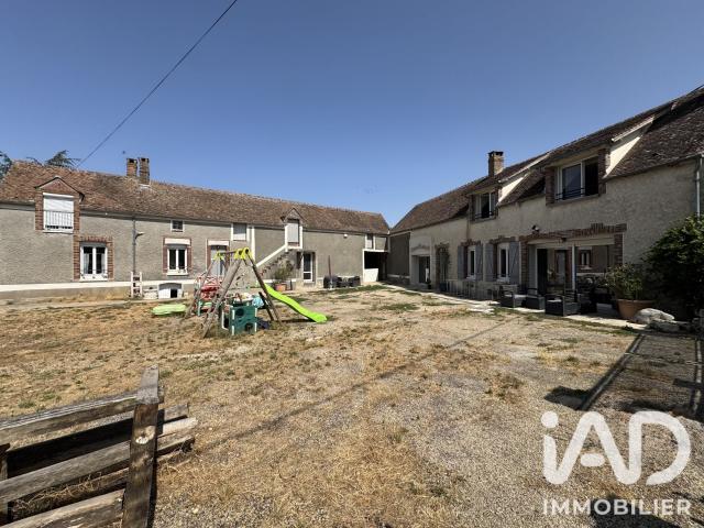 Maison 10 pièces 270 m²