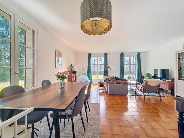 Maison 10 pièces 270 m²