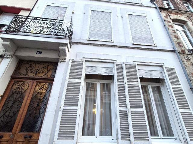 Maison 10 pièces 270 m²