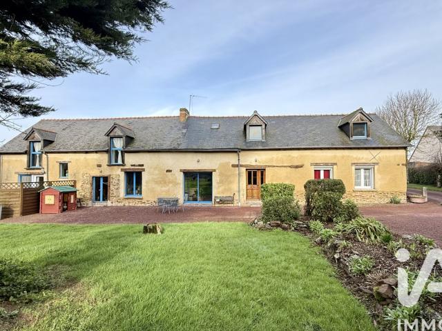 Maison 10 pièces 271 m²