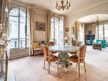 Maison 10 pièces 271 m²