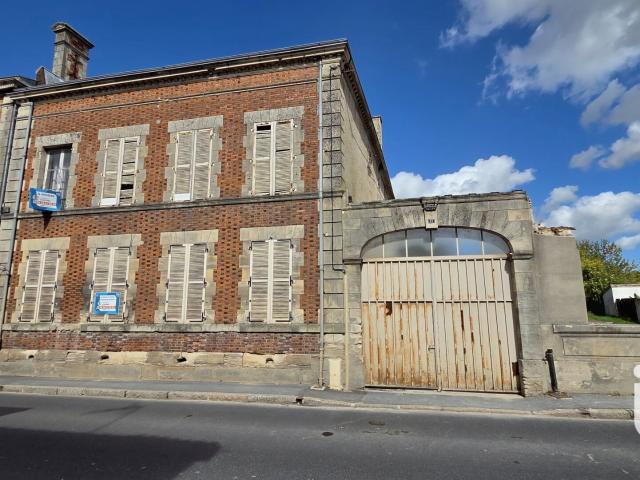 Maison 10 pièces 271 m²