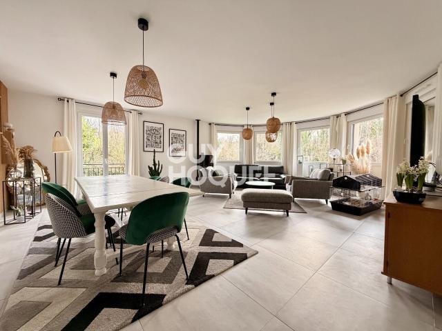 Maison 10 pièces 272 m²