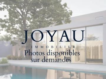 Maison 10 pièces 272 m²