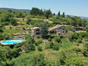 Maison 10 pièces 274 m²