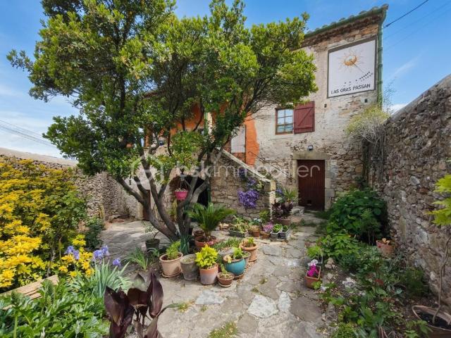 Maison 10 pièces 274 m²