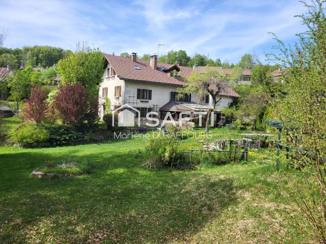 Maison 10 pièces 275 m²