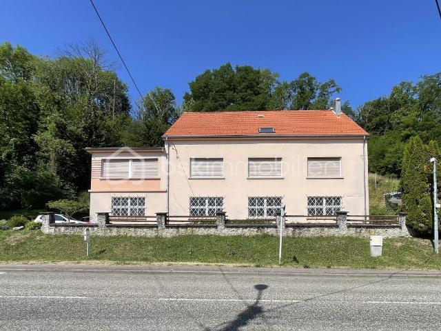 Maison 10 pièces 275 m²