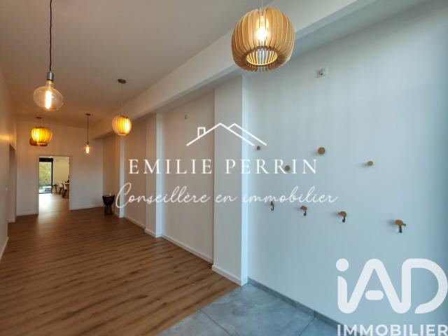 Maison 10 pièces 275 m²