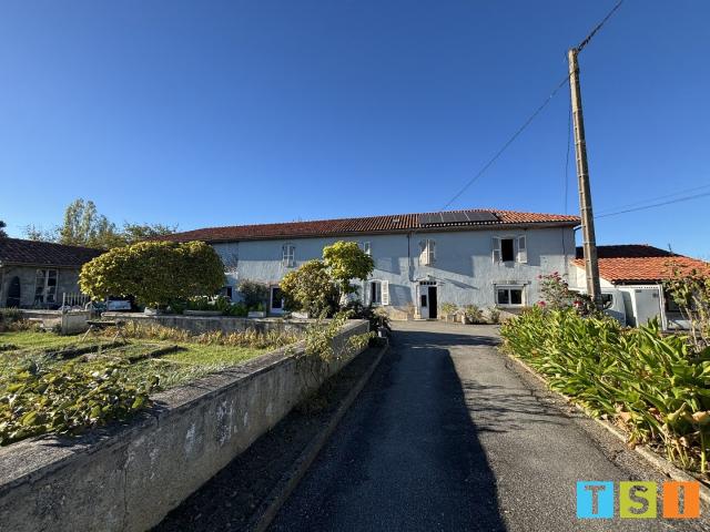 Maison 10 pièces 276 m²