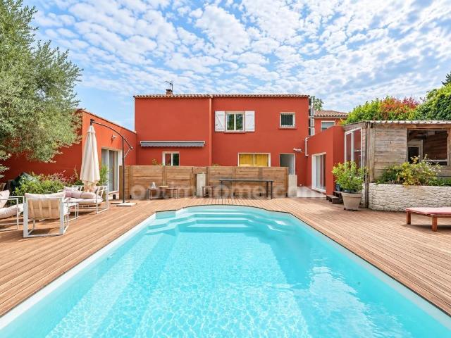 Maison 10 pièces 276 m²
