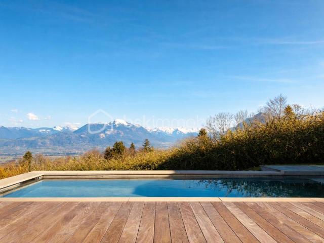 Maison 10 pièces 276 m²