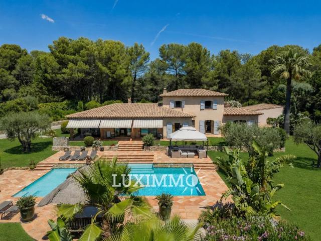 Maison 10 pièces 278 m²
