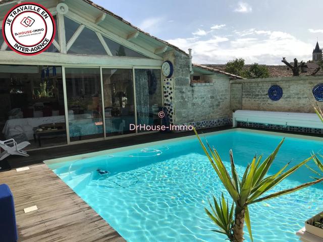 Maison 10 pièces 279 m²