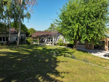 Maison 10 pièces 279 m²