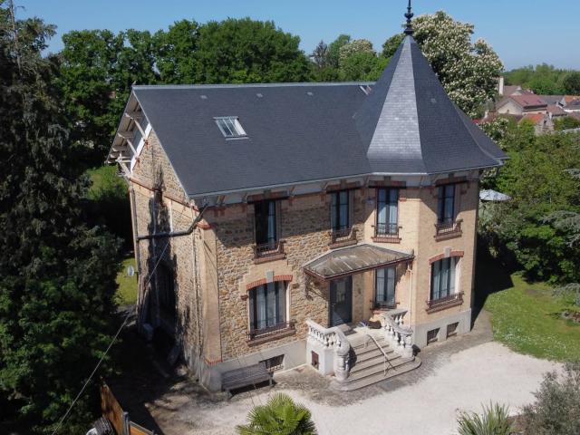 Maison 10 pièces 280 m²