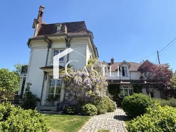 Maison 10 pièces 280 m²