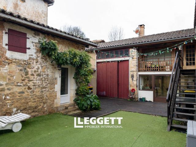 Maison 10 pièces 280 m²