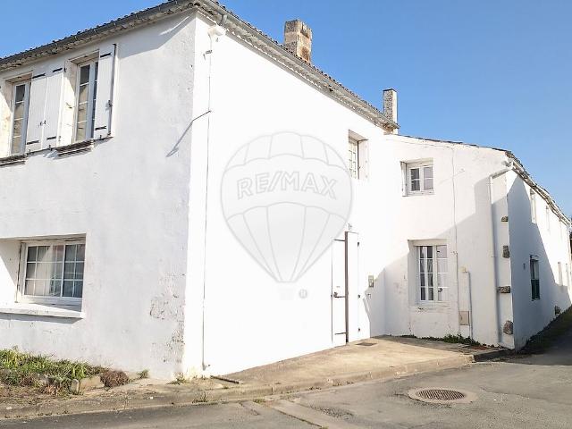 Maison 10 pièces 280 m²