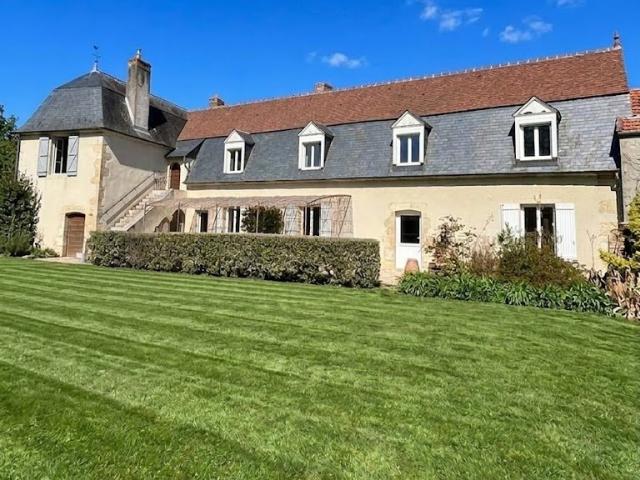 Maison 10 pièces 280 m²