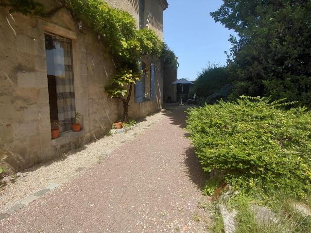 Maison 10 pièces 280 m²