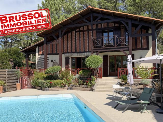 Maison 10 pièces 280 m²