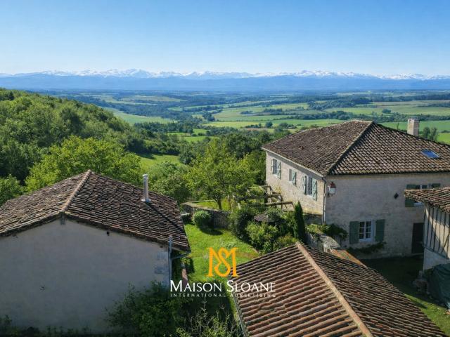 Maison 10 pièces 280 m²