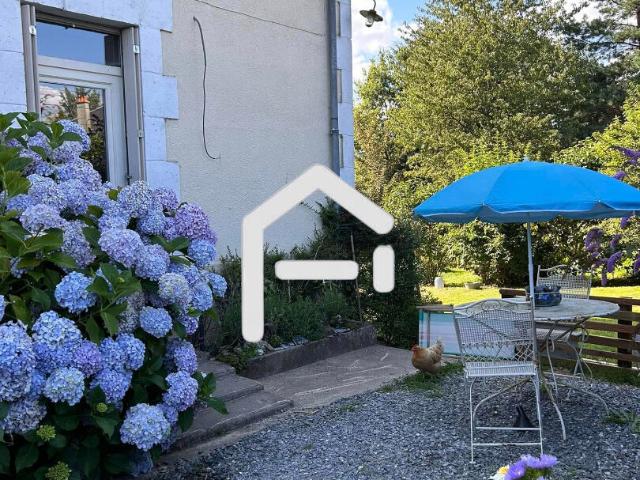 Maison 10 pièces 280 m²