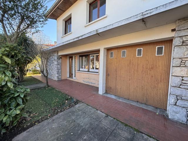 Maison 10 pièces 282 m²