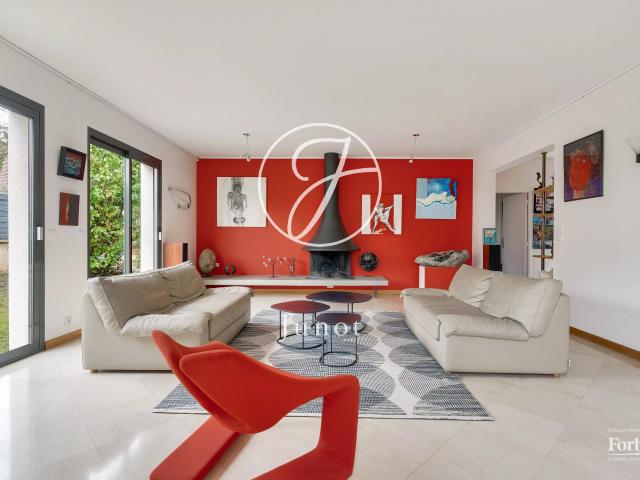 Maison 10 pièces 287 m²