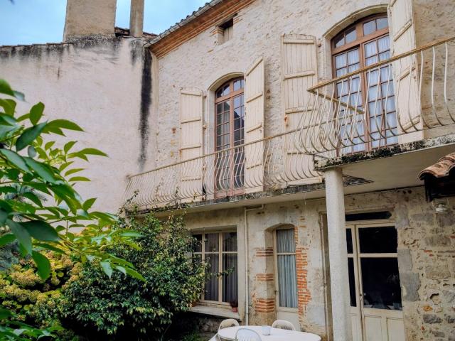 Maison 10 pièces 287 m²