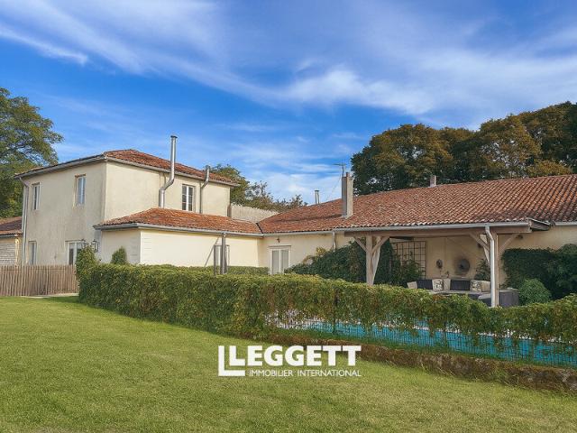 Maison 10 pièces 284 m²