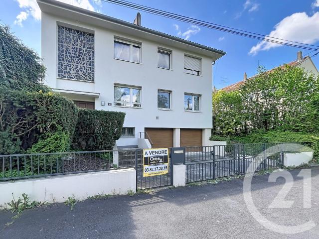 Maison 10 pièces 285 m²