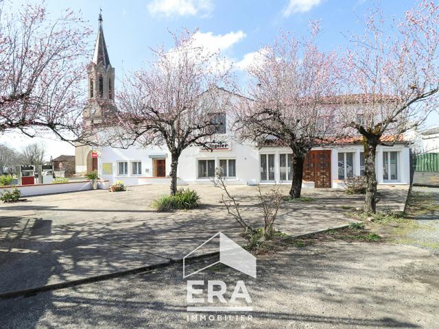 Maison 10 pièces 285 m²