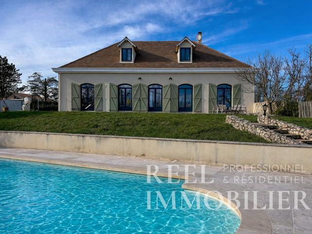 Maison 10 pièces 286 m²