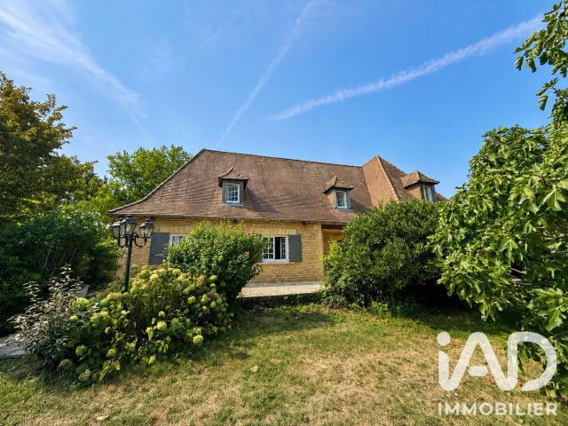 Maison 10 pièces 286 m²