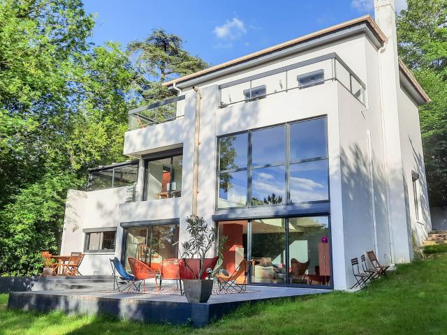 Maison 10 pièces 286 m²